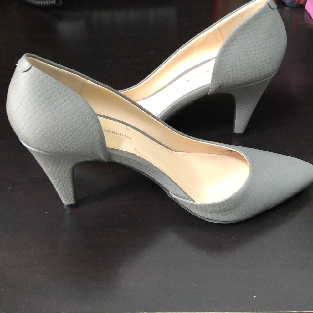 NEVER WORN!!! BCBGeneration Gray high heels.